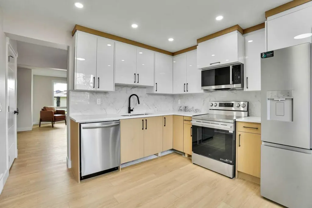 74 Castledale Way NE Calgary AB T3J 2A2