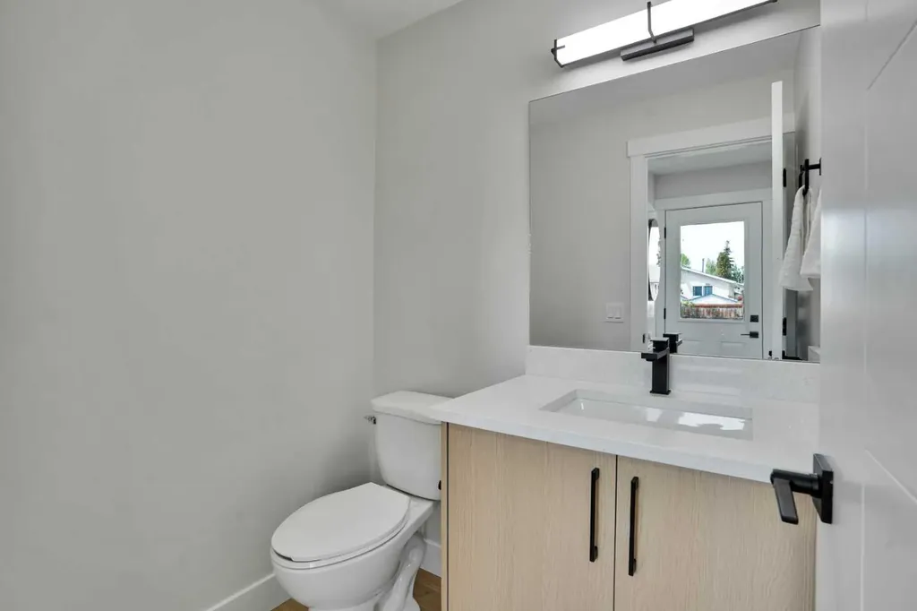 74 Castledale Way NE Calgary AB T3J 2A2