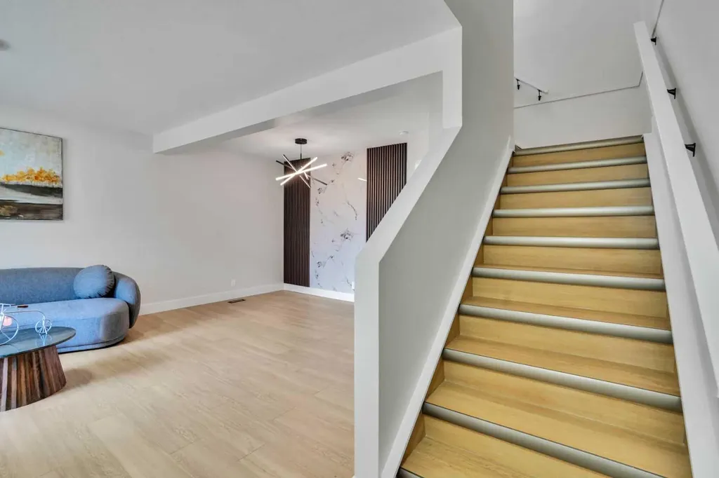 74 Castledale Way NE Calgary AB T3J 2A2