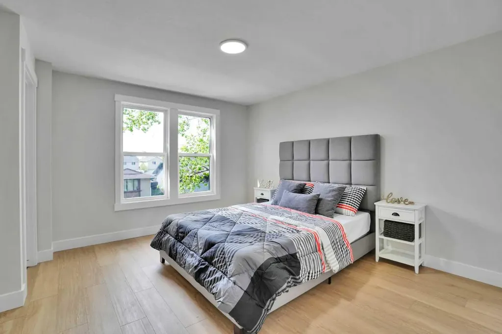 74 Castledale Way NE Calgary AB T3J 2A2