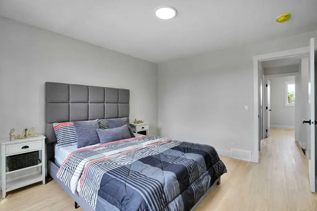 74 Castledale Way NE Calgary AB T3J 2A2