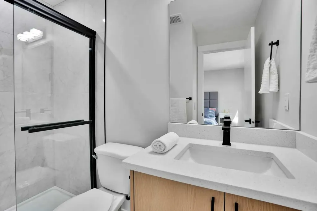 74 Castledale Way NE Calgary AB T3J 2A2