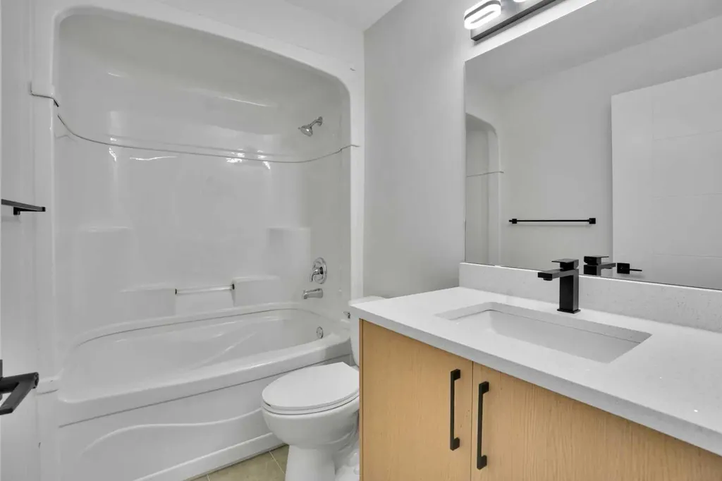 74 Castledale Way NE Calgary AB T3J 2A2