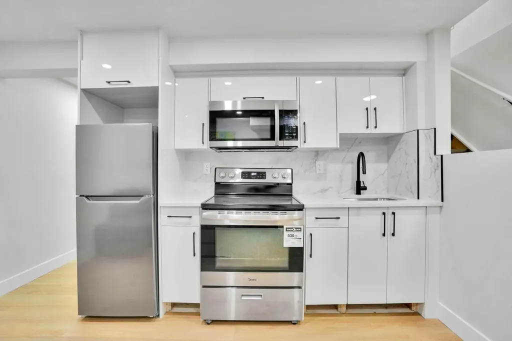 74 Castledale Way NE Calgary AB T3J 2A2