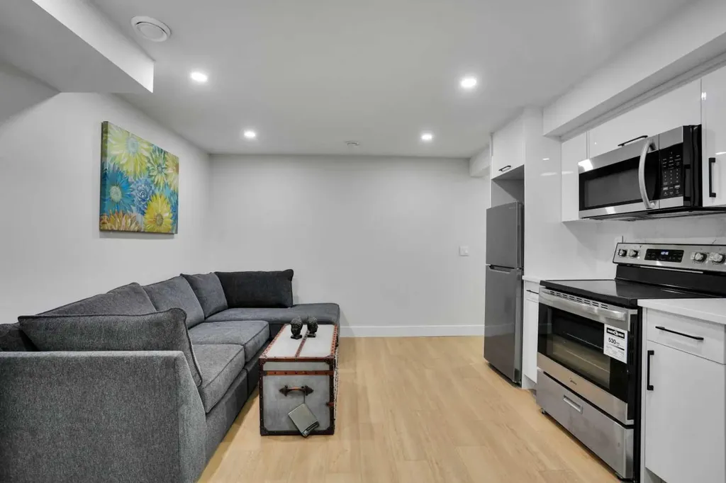 74 Castledale Way NE Calgary AB T3J 2A2