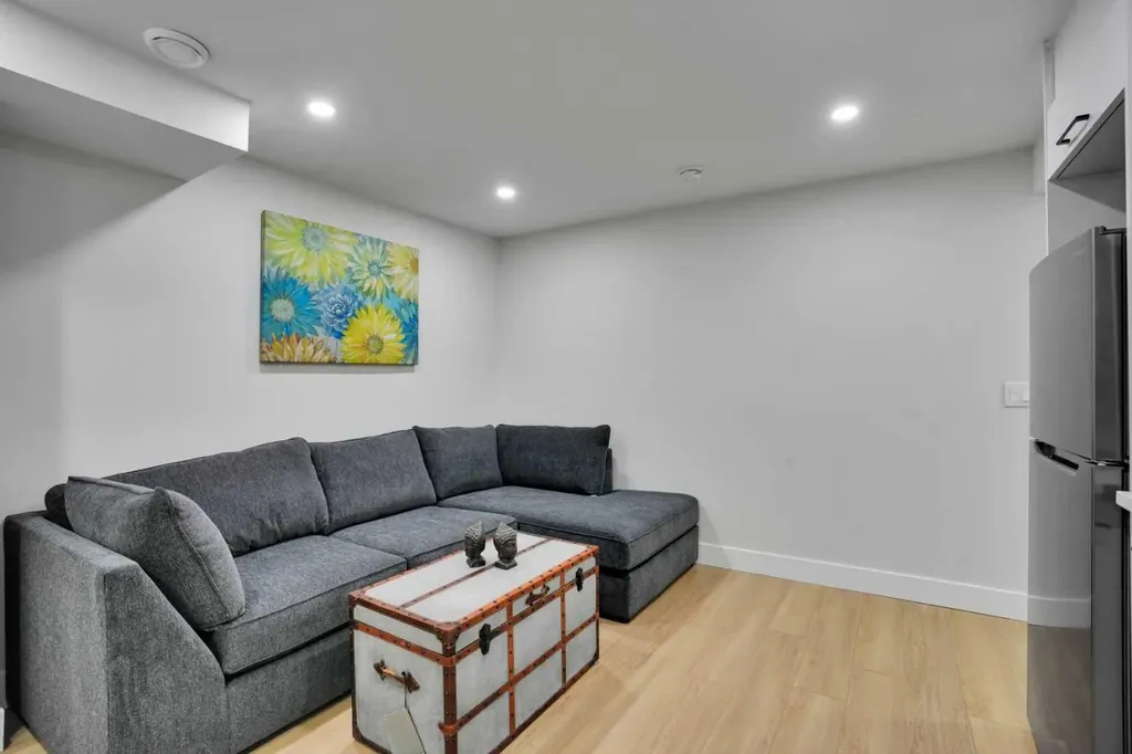 74 Castledale Way NE Calgary AB T3J 2A2