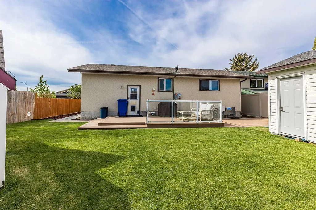 6 Rossland Crescent SE Medicine Hat AB T1B 2B6