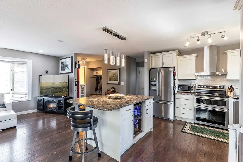 6 Rossland Crescent SE Medicine Hat AB T1B 2B6