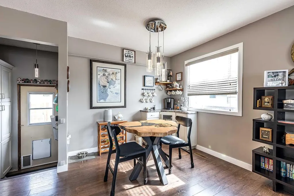 6 Rossland Crescent SE Medicine Hat AB T1B 2B6