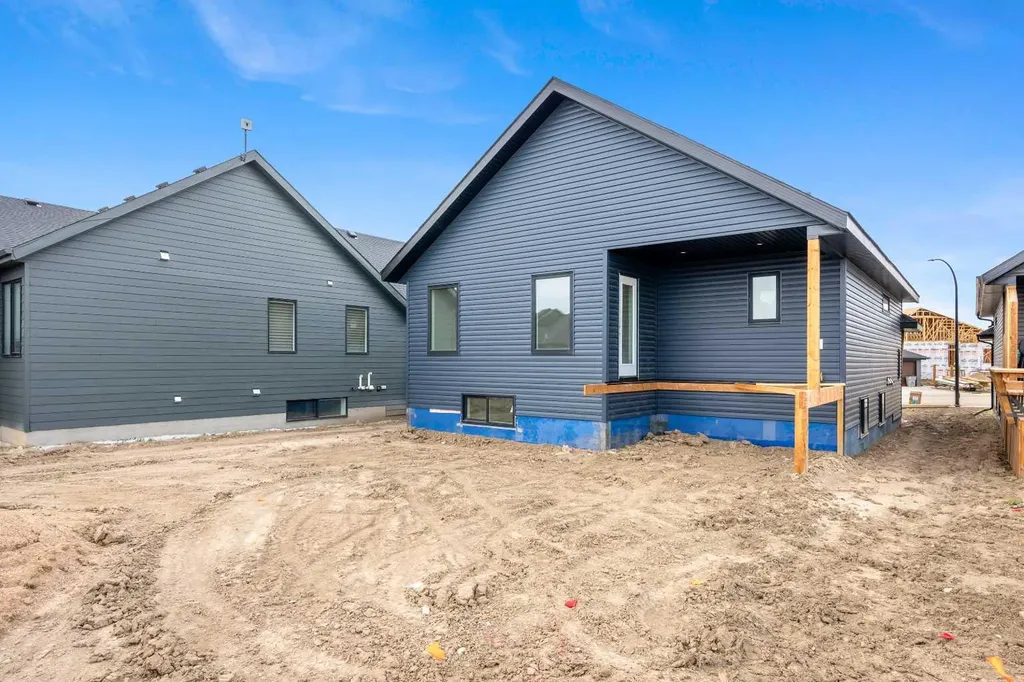 6021 20 Street Lloydminster AB T9V 3S3