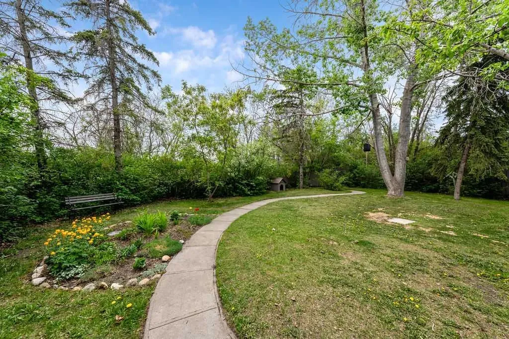 27 Dewitts Pond Rural Rocky View County AB T4B 4S8