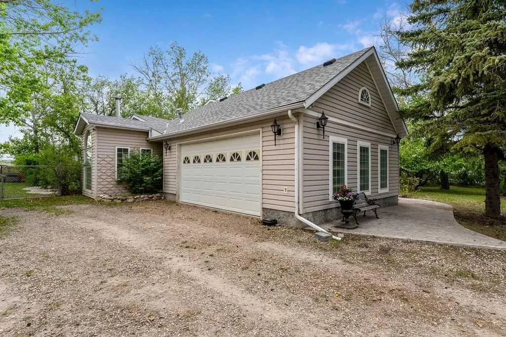 27 Dewitts Pond Rural Rocky View County AB T4B 4S8