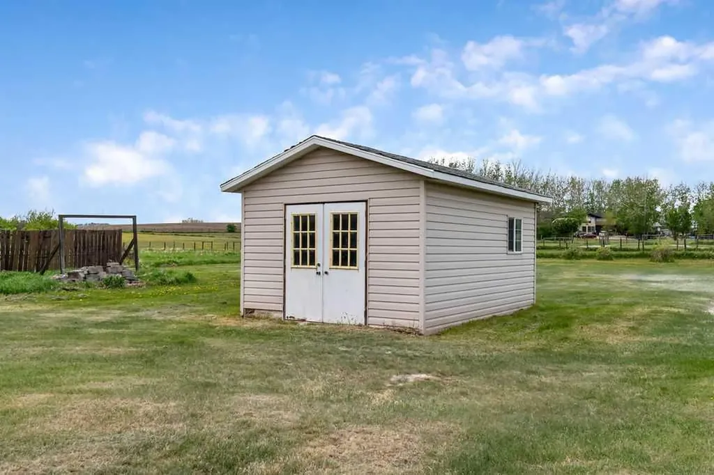 27 Dewitts Pond Rural Rocky View County AB T4B 4S8