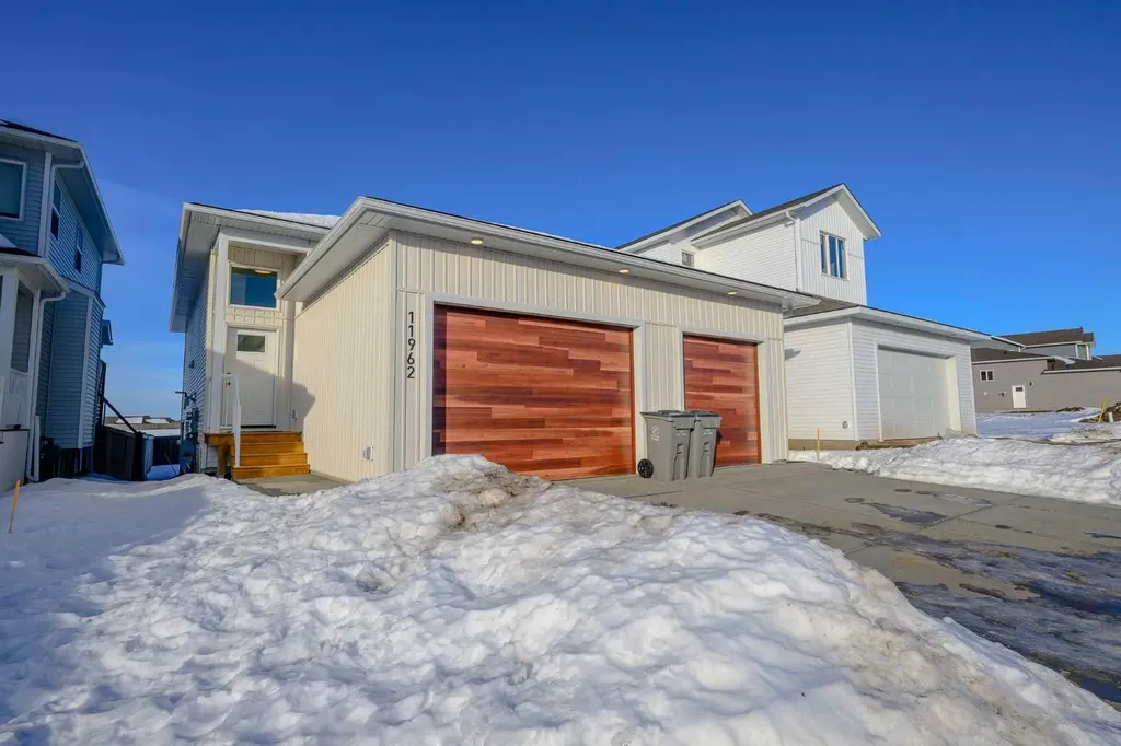 11962 81 Avenue Grande Prairie AB T8W0M7
