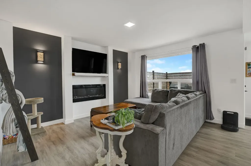 9054 81 Avenue Grande Prairie AB T8X0P2