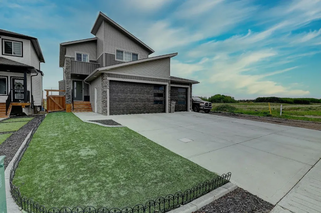 9054 81 Avenue Grande Prairie AB T8X0P2