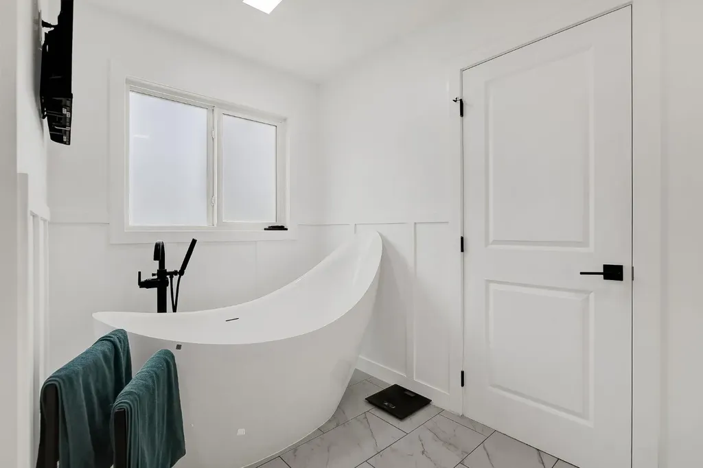 9054 81 Avenue Grande Prairie AB T8X0P2
