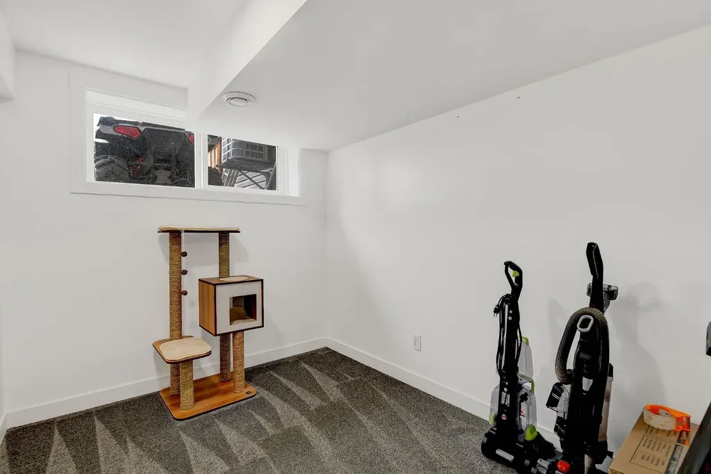 9054 81 Avenue Grande Prairie AB T8X0P2