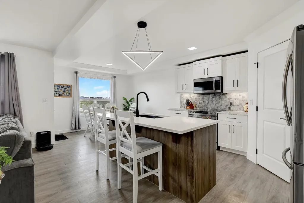 9054 81 Avenue Grande Prairie AB T8X0P2