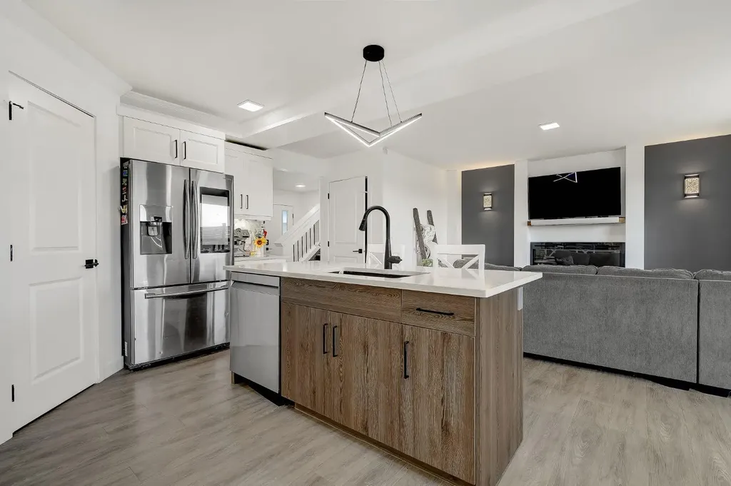 9054 81 Avenue Grande Prairie AB T8X0P2