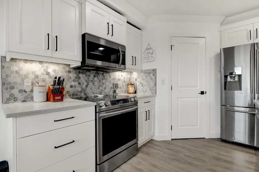 9054 81 Avenue Grande Prairie AB T8X0P2