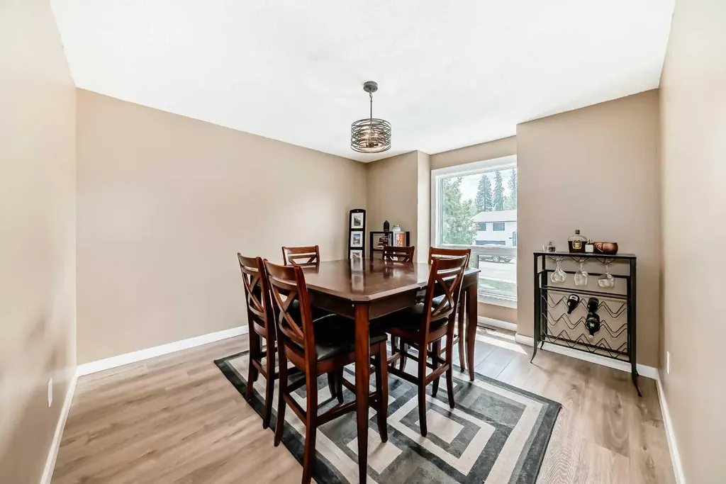 36 Gregson Crescent Red Deer AB T4P 2K4