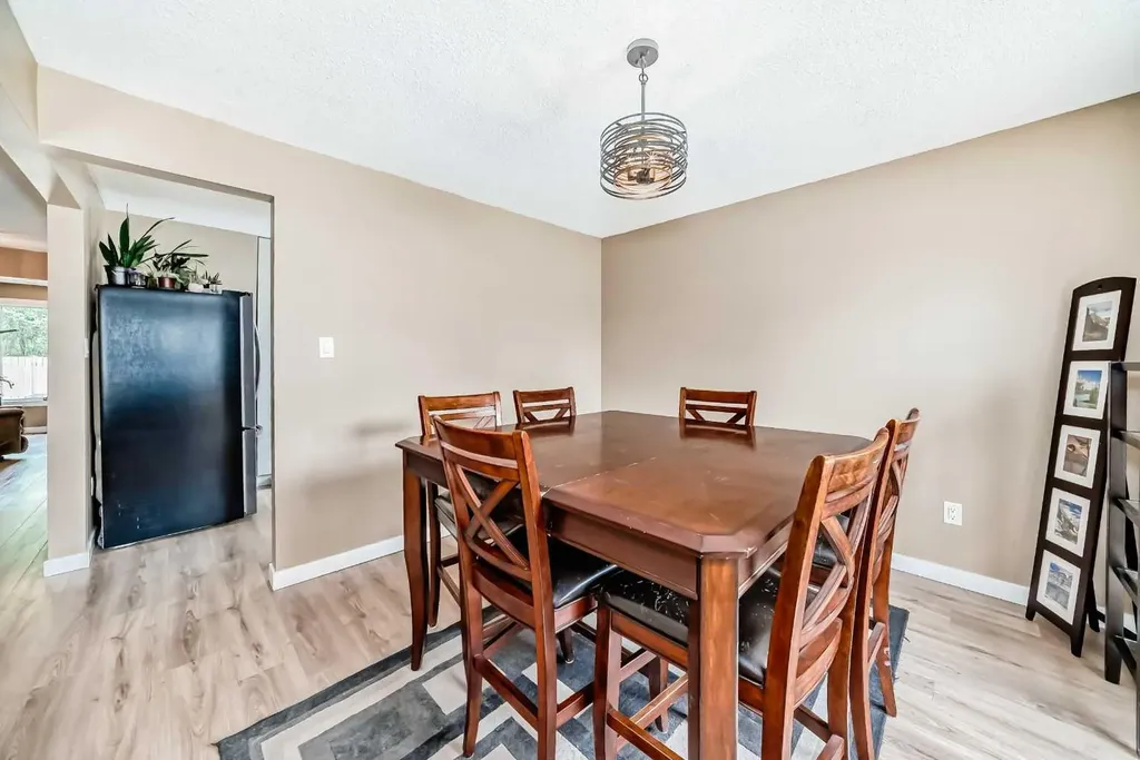 36 Gregson Crescent Red Deer AB T4P 2K4