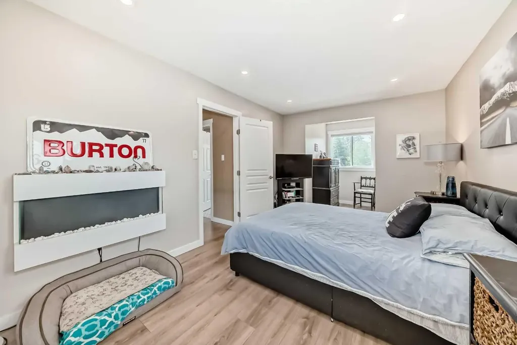 36 Gregson Crescent Red Deer AB T4P 2K4
