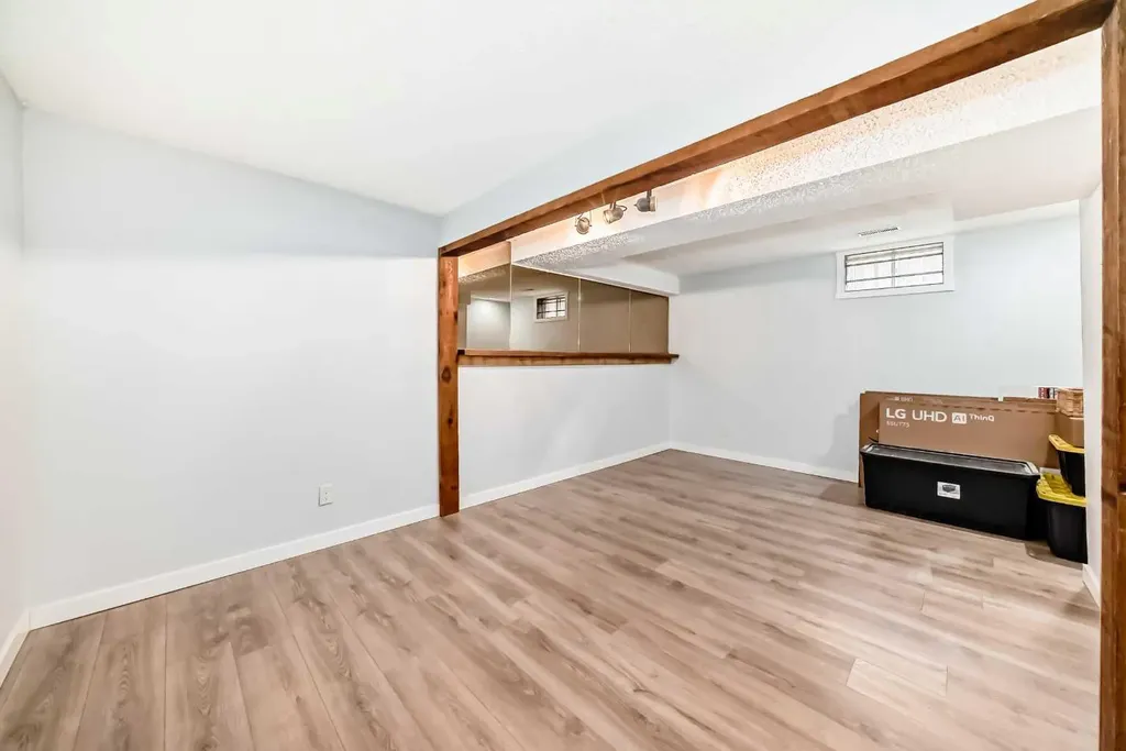 36 Gregson Crescent Red Deer AB T4P 2K4