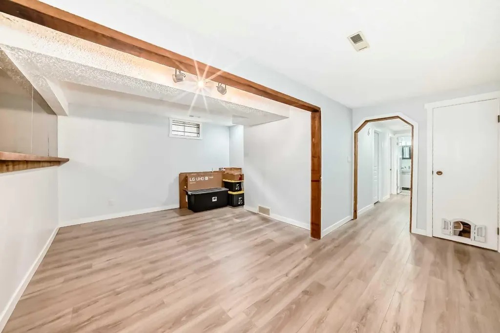 36 Gregson Crescent Red Deer AB T4P 2K4