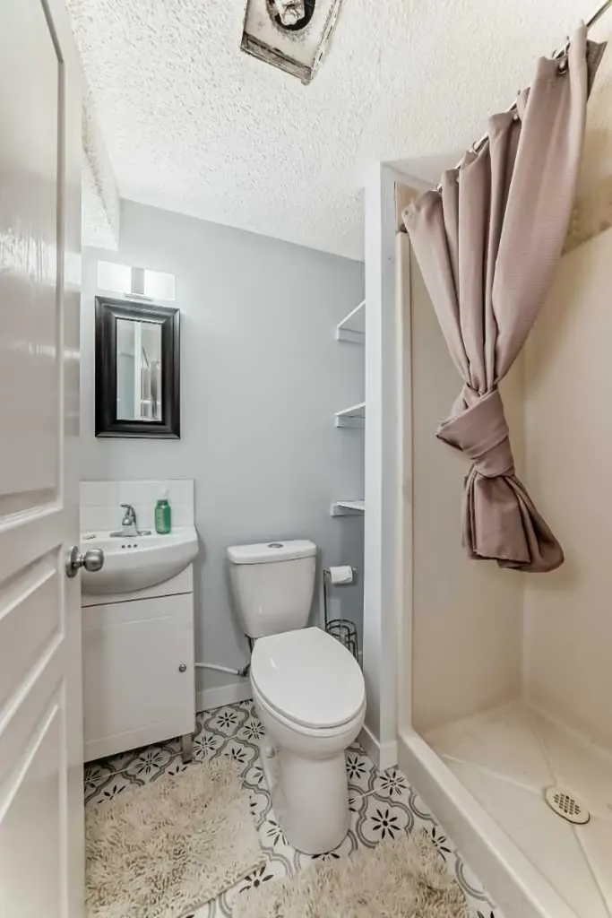 36 Gregson Crescent Red Deer AB T4P 2K4