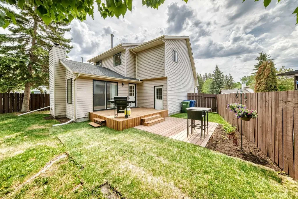 36 Gregson Crescent Red Deer AB T4P 2K4