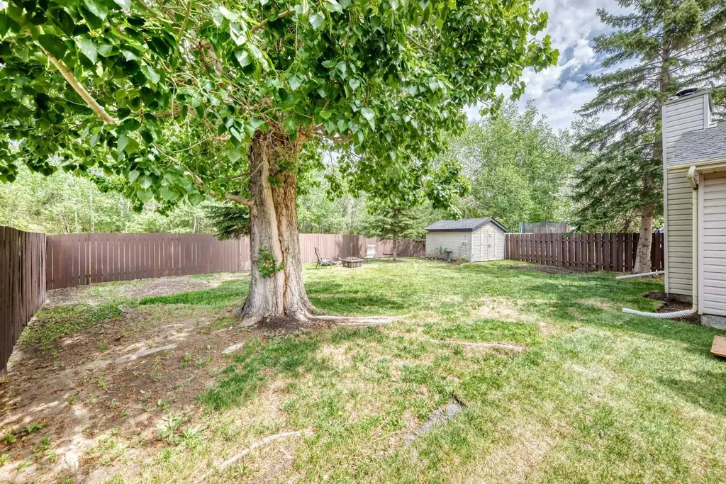 36 Gregson Crescent Red Deer AB T4P 2K4