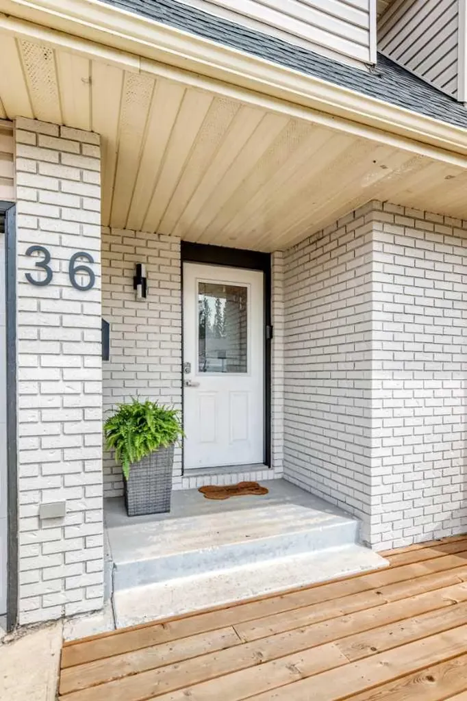 36 Gregson Crescent Red Deer AB T4P 2K4