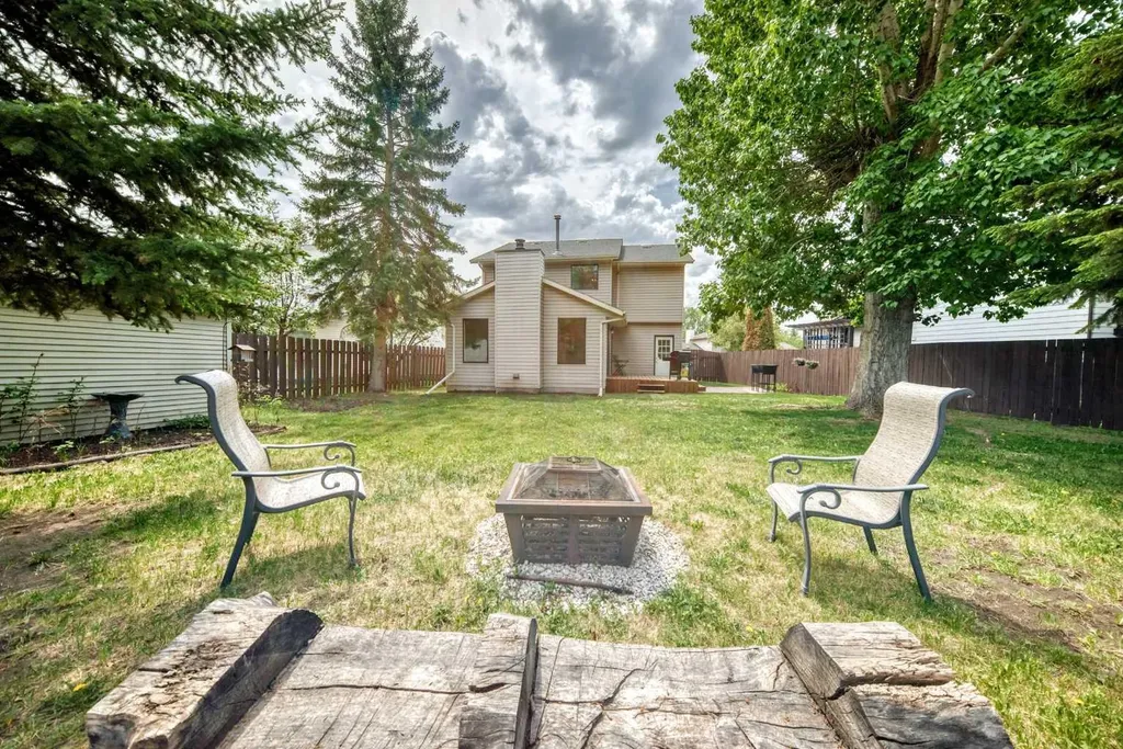 36 Gregson Crescent Red Deer AB T4P 2K4