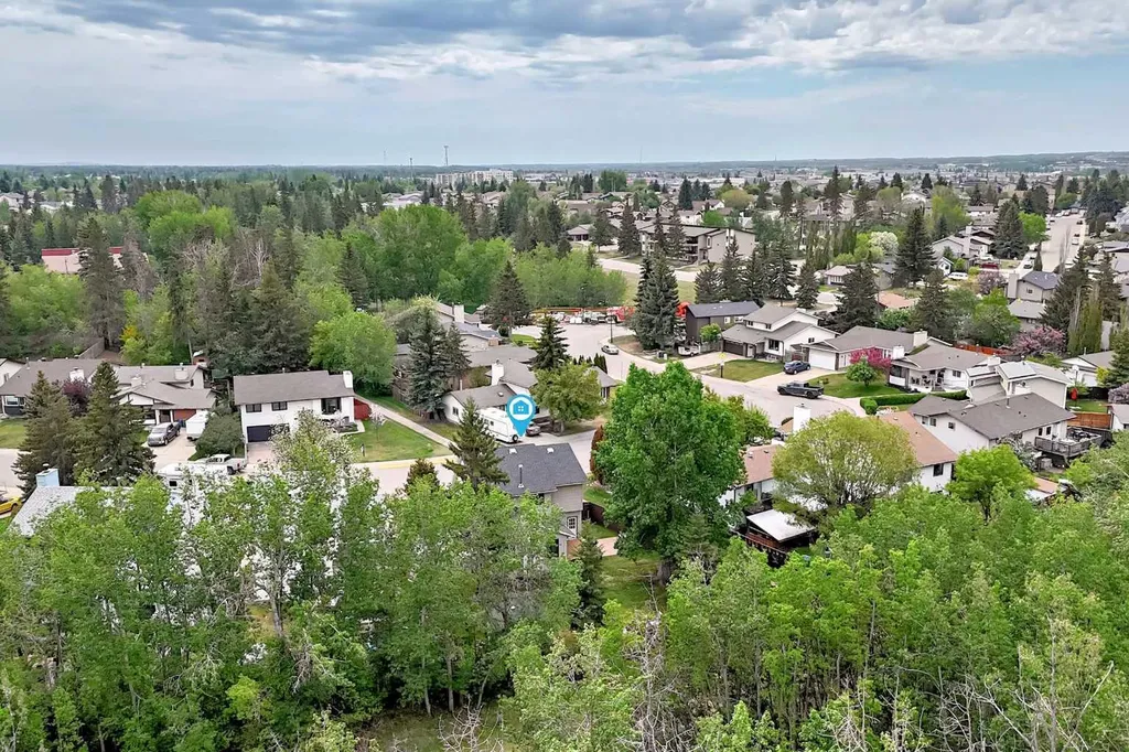 36 Gregson Crescent Red Deer AB T4P 2K4