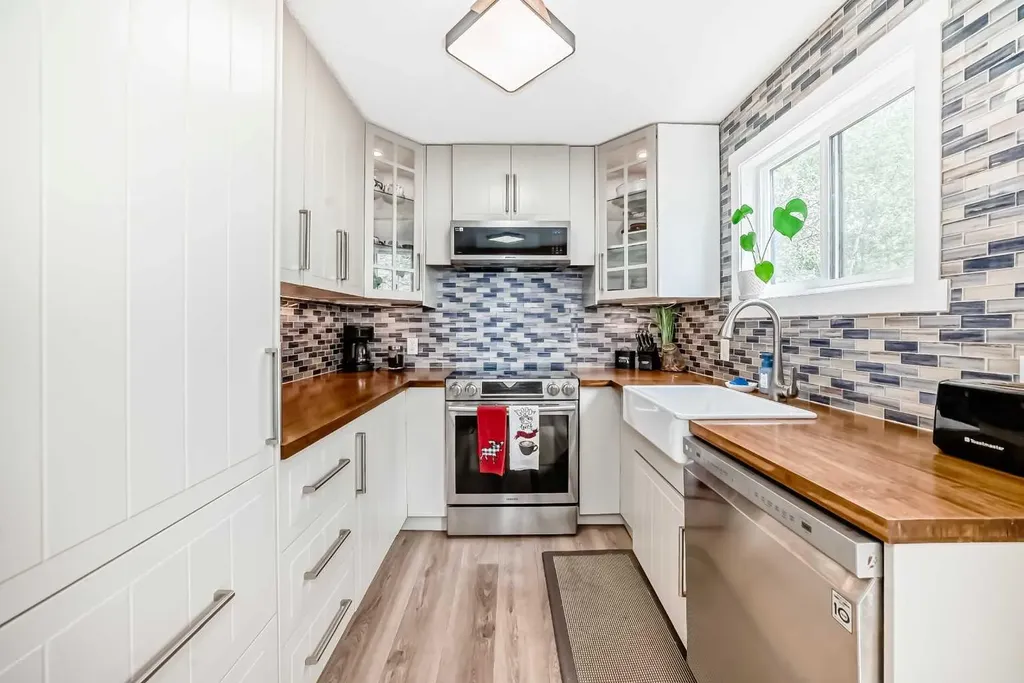 36 Gregson Crescent Red Deer AB T4P 2K4