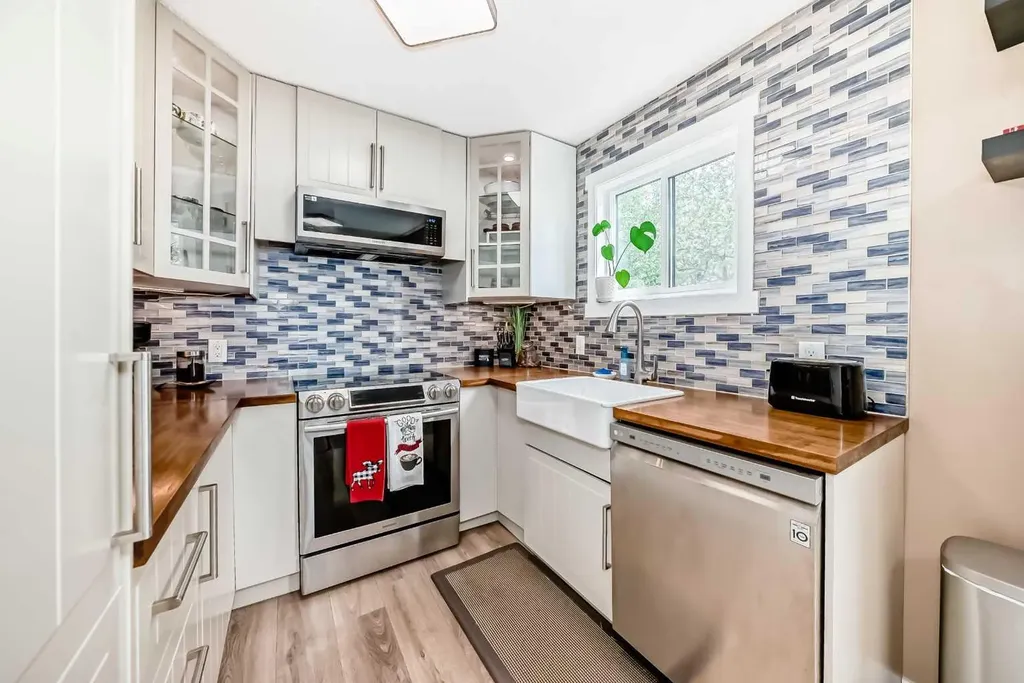 36 Gregson Crescent Red Deer AB T4P 2K4