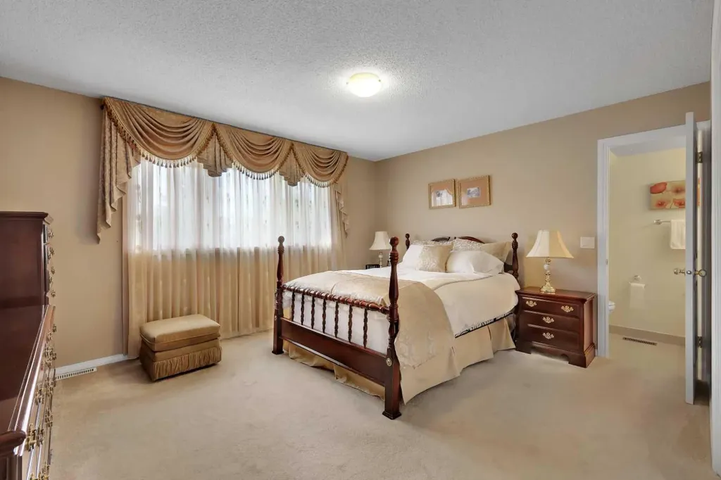 1296 Berkley Drive NW Calgary AB T3K 1S9