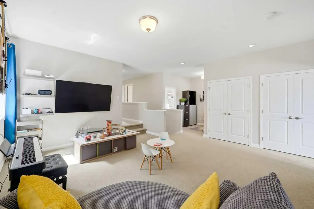 236 Auburn Springs Close SE Calgary AB T3M 1L7