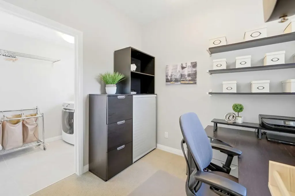236 Auburn Springs Close SE Calgary AB T3M 1L7