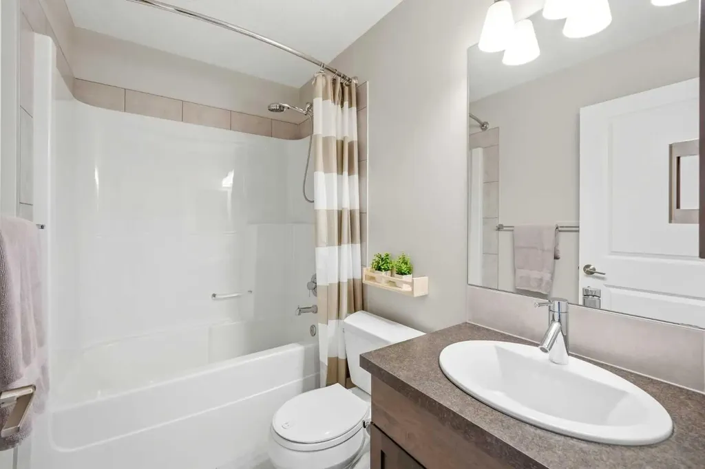 236 Auburn Springs Close SE Calgary AB T3M 1L7