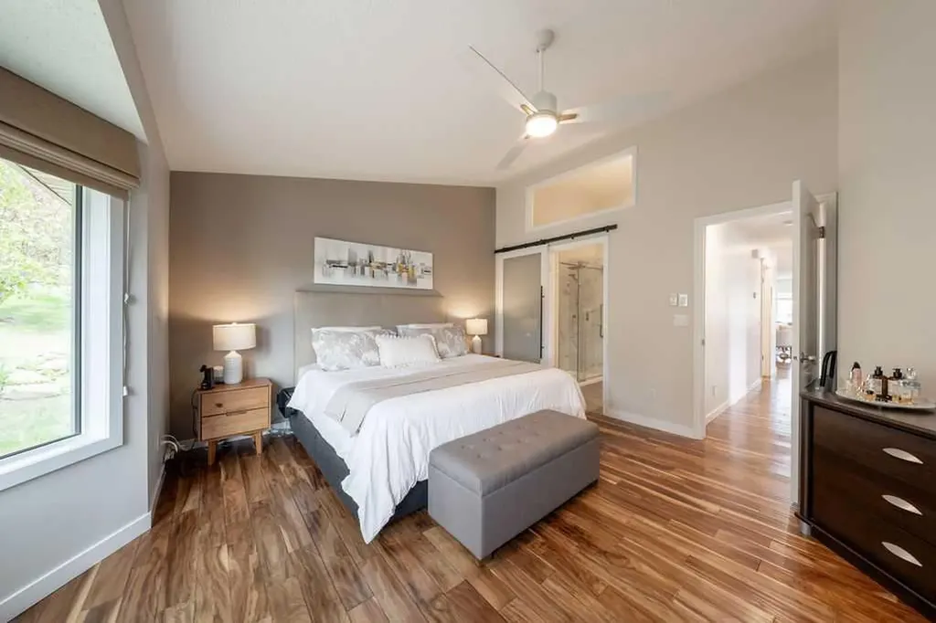 147 Silver Creek Mews NW Calgary AB T3B 5L2
