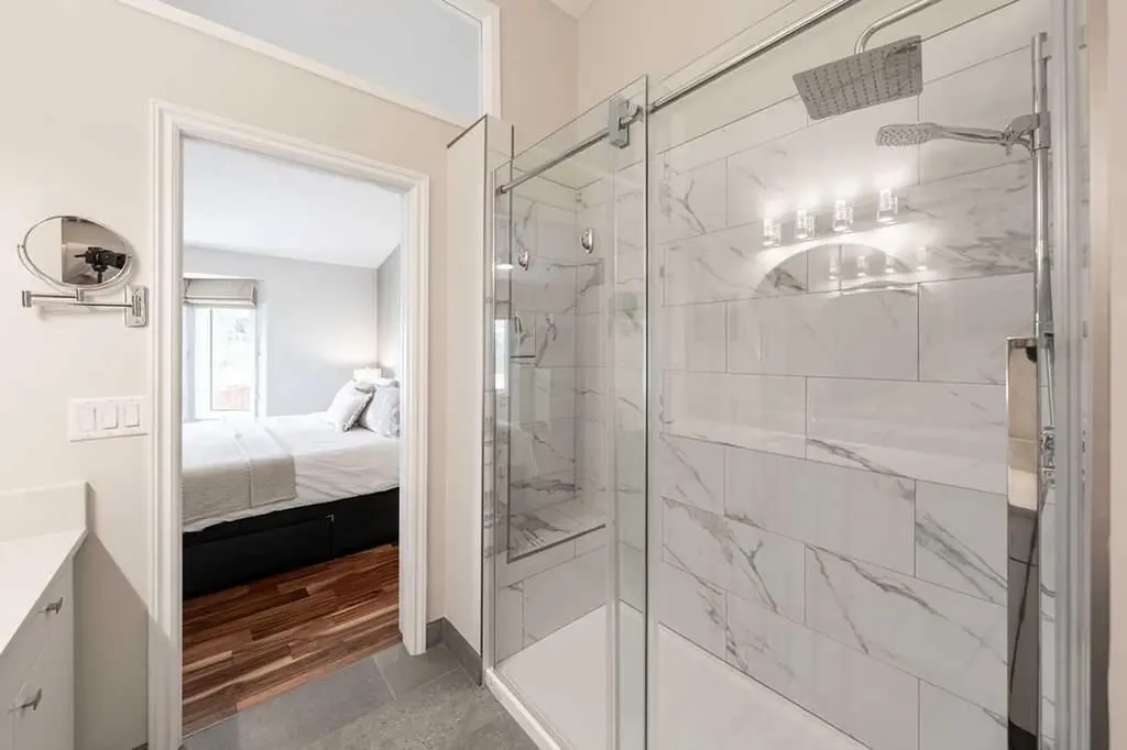 147 Silver Creek Mews NW Calgary AB T3B 5L2