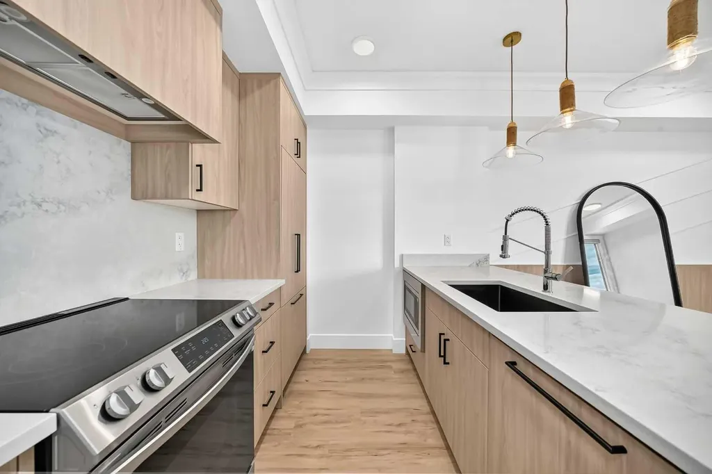 370 Dieppe Drive SW Drive Calgary AB T3E0E6
