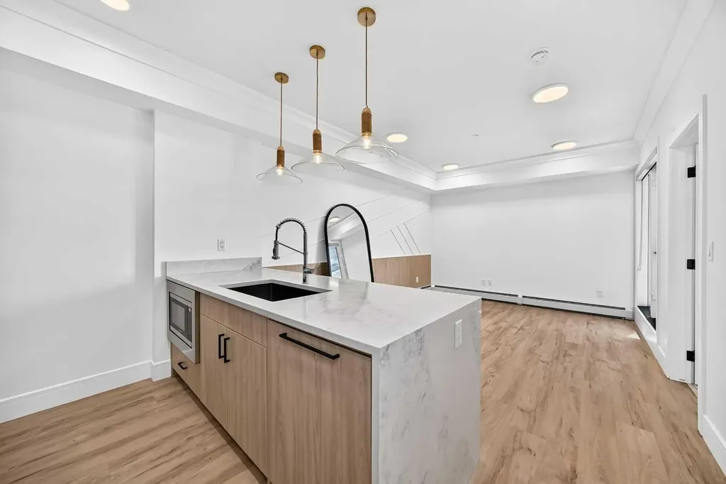 370 Dieppe Drive SW Drive Calgary AB T3E0E6