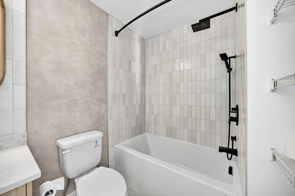 370 Dieppe Drive SW Drive Calgary AB T3E0E6