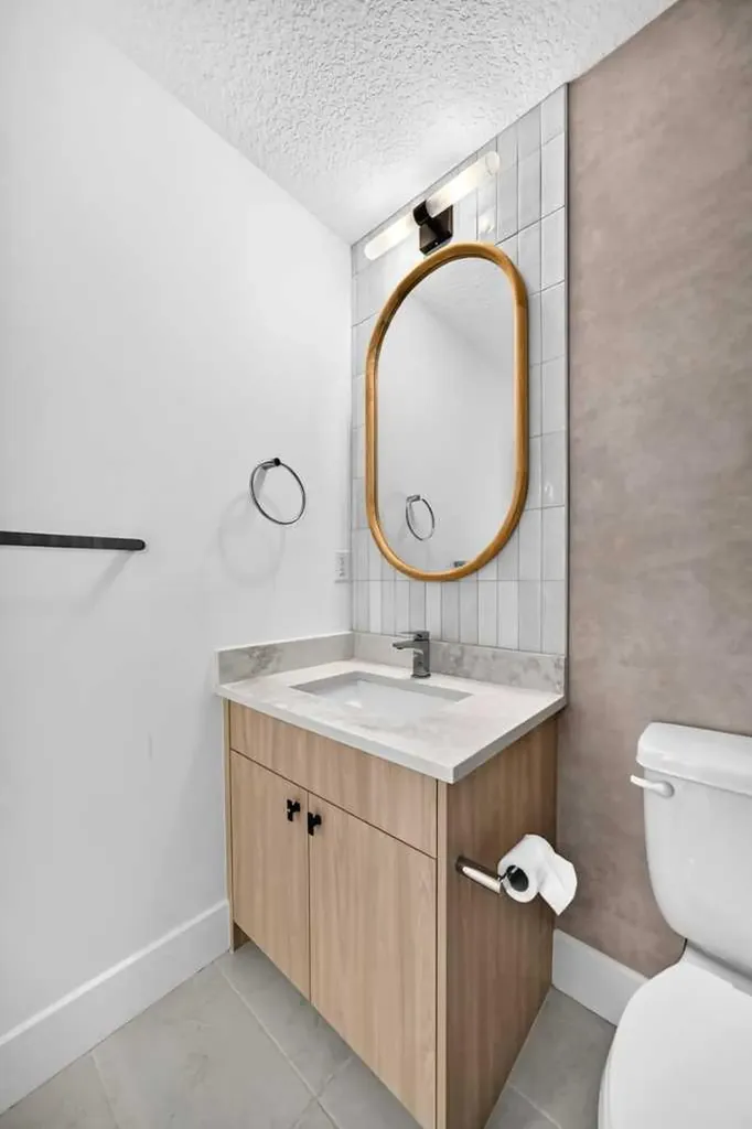 370 Dieppe Drive SW Drive Calgary AB T3E0E6