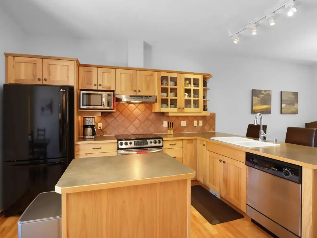 300 Eagle Terrace Road Canmore AB T1W3E5