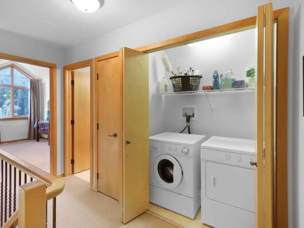 300 Eagle Terrace Road Canmore AB T1W3E5